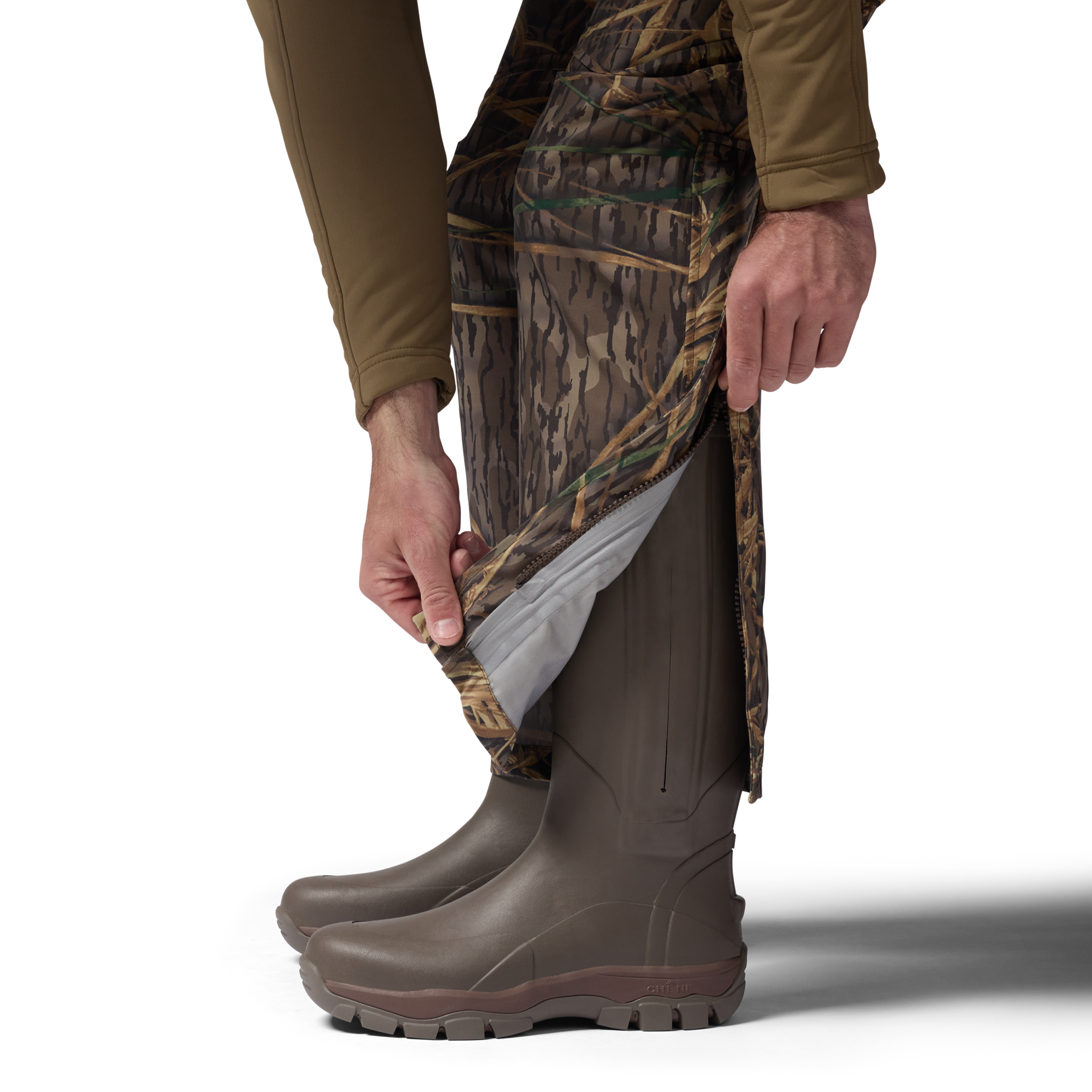 Hydro-Lok Field Bib in Mossy Oak Original Shadow Grass, on model #mossy_oak_original_shadow_grass