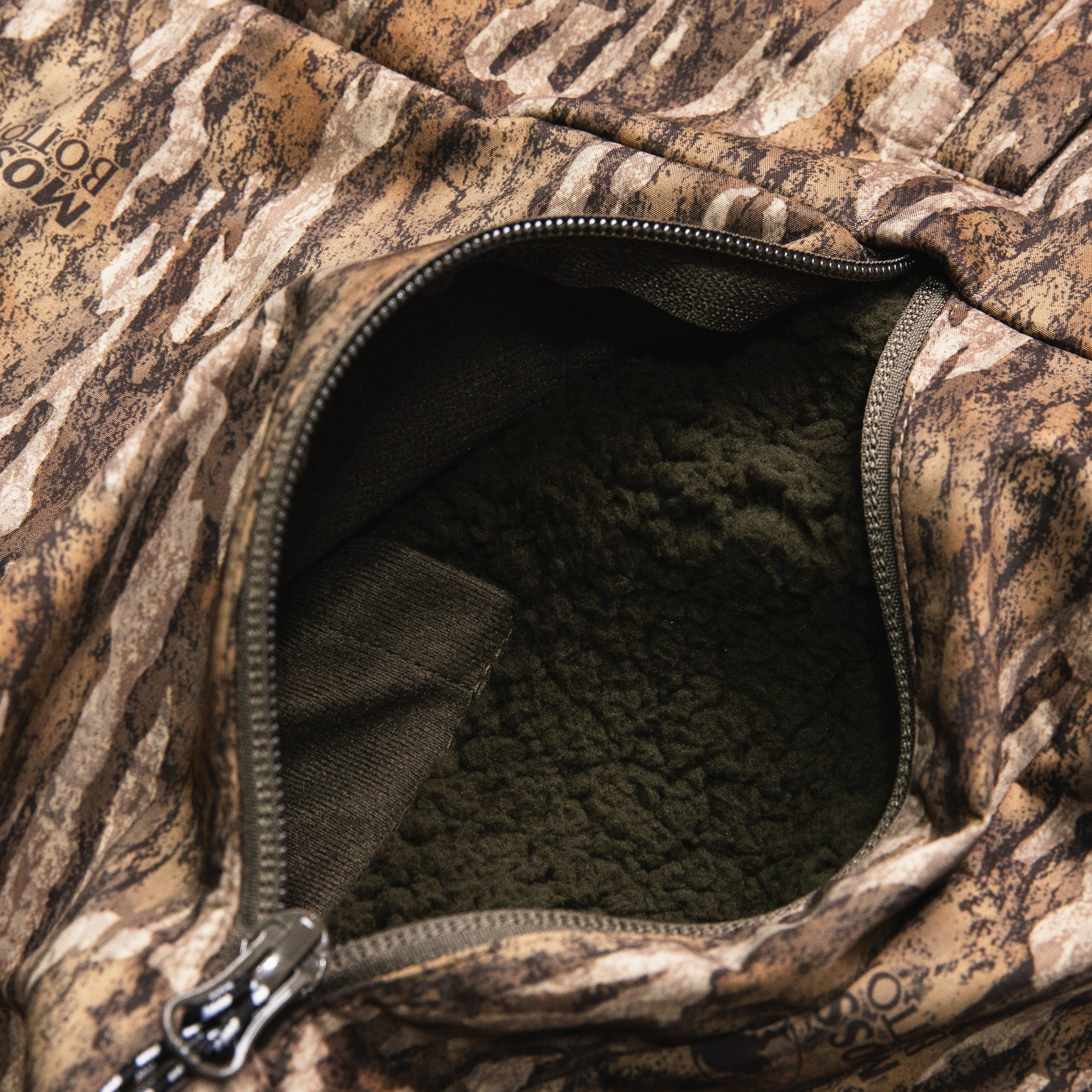 #mossy_oak_bottomland