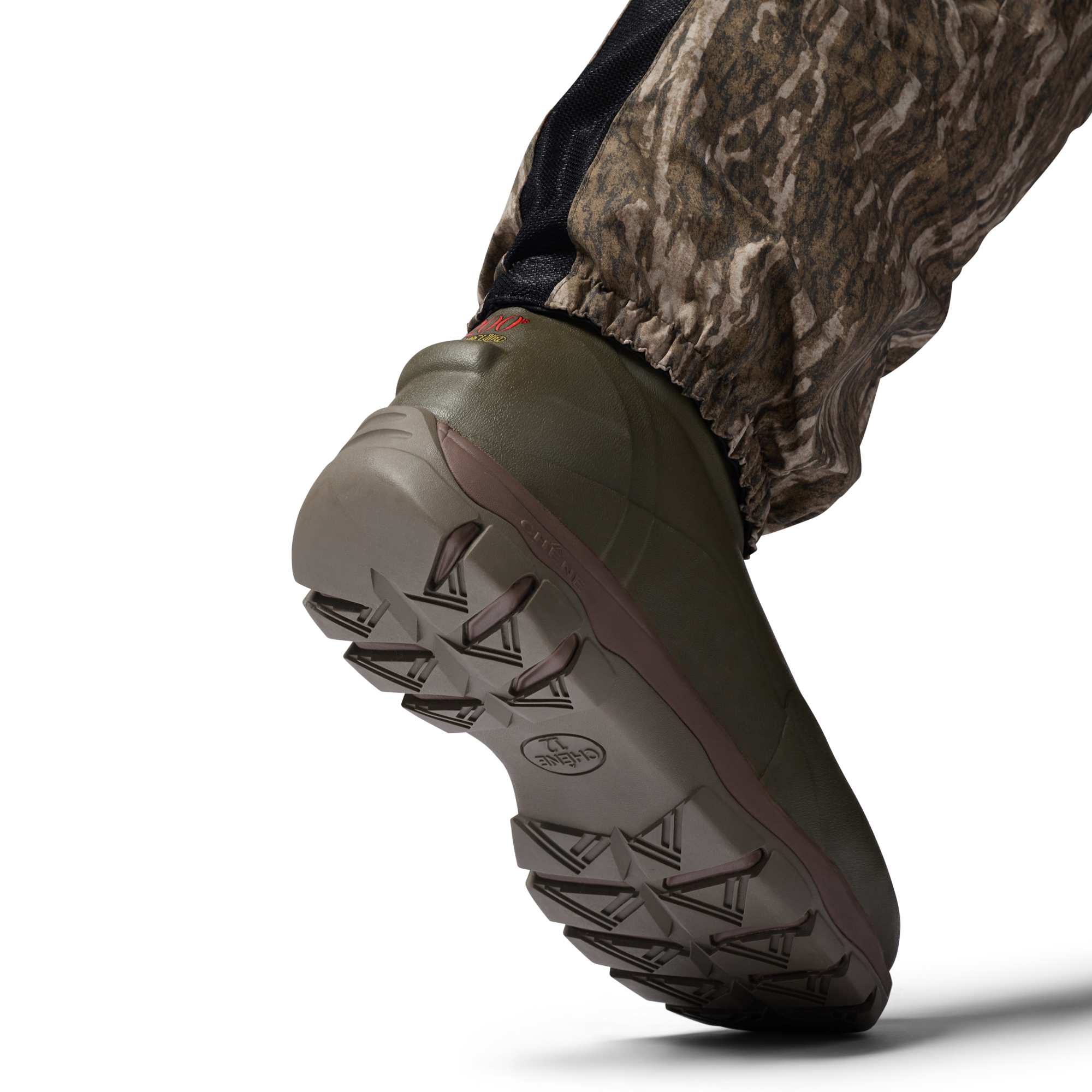 2S Wading Pant in Mossy Oak Bottomland, on model #mossy_oak_bottomland