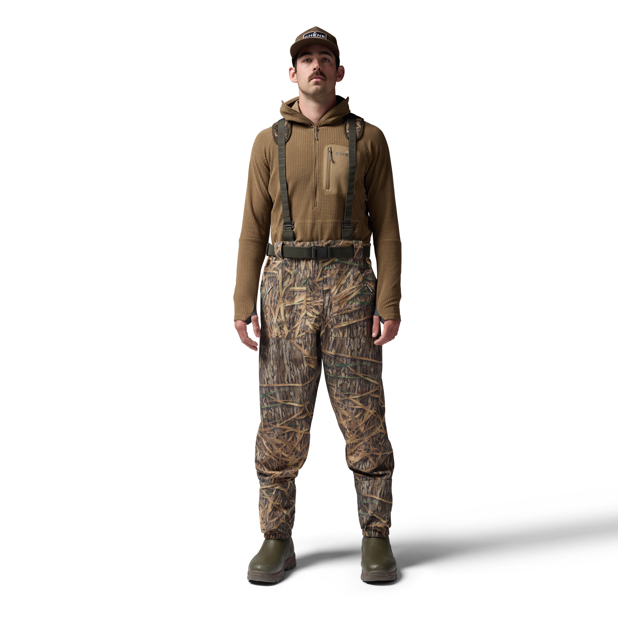 2S Wading Pant in Mossy Oak Original Shadow Grass, on model #mossy_oak_original_shadow_grass