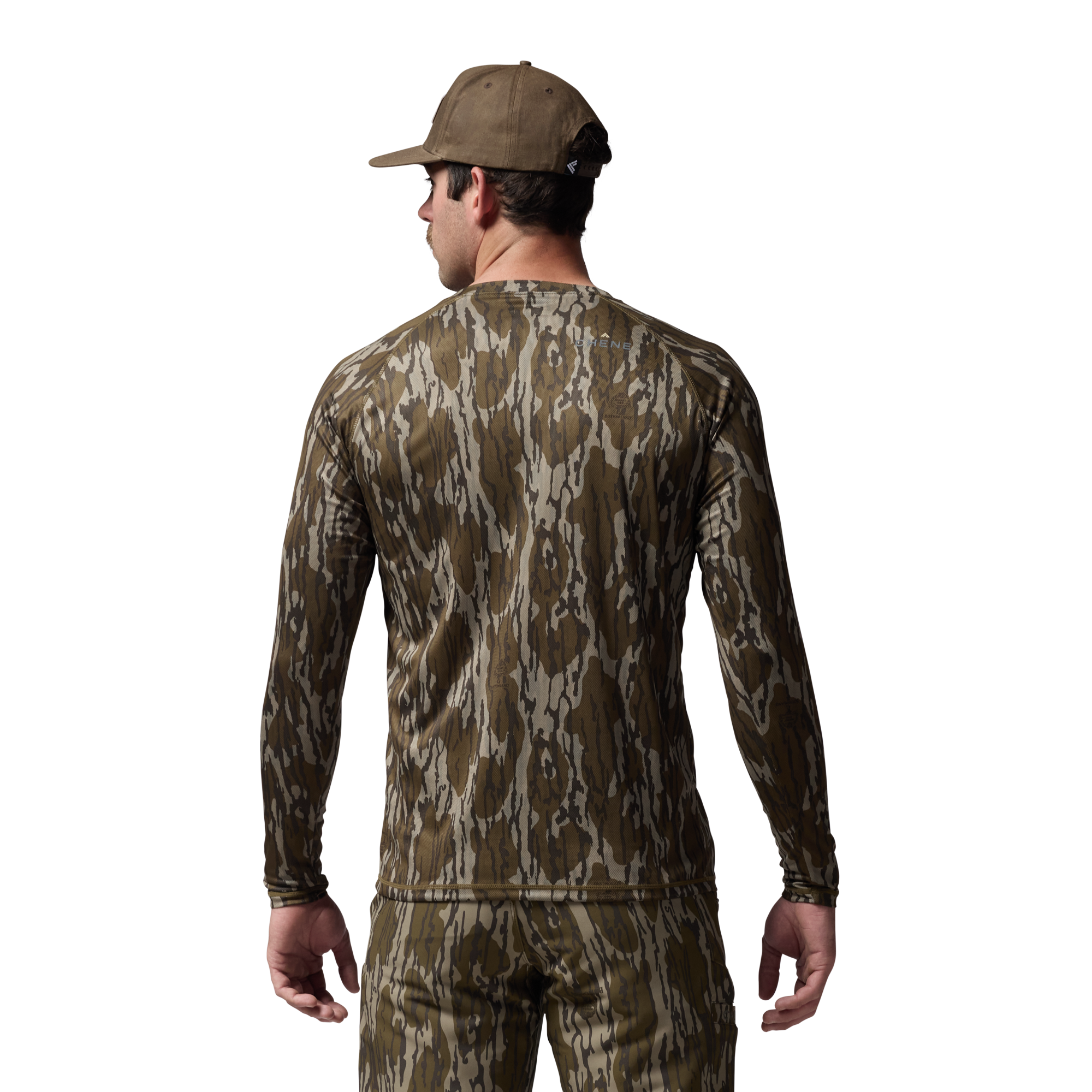 Vale 105 Synthetic Crew L/S in Mossy Oak Original Bottomland, on model #mossy_oak_original_bottomland
