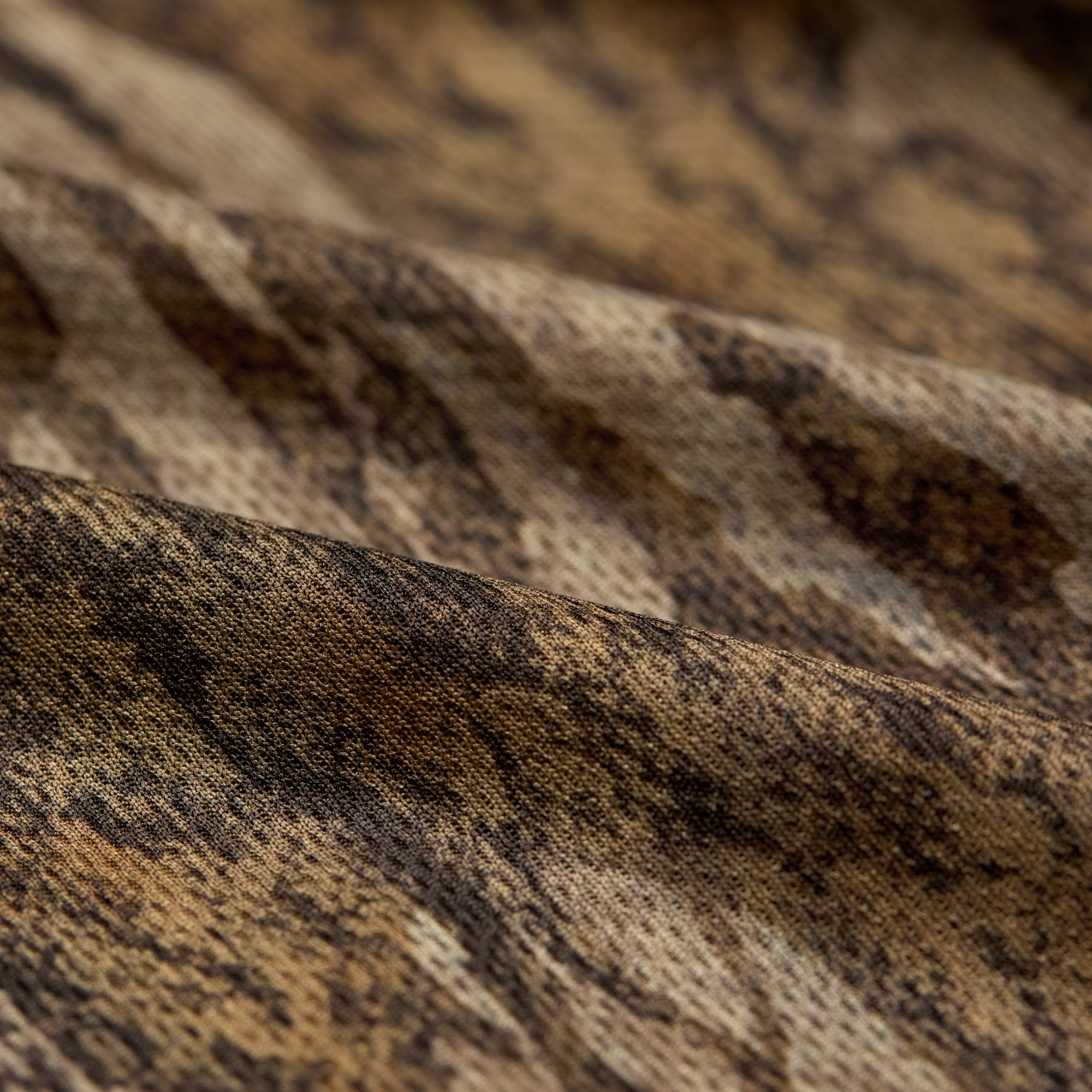 Vale 105 Synthetic Hoodie in Mossy Oak Bottomland, fabric detail #mossy_oak_bottomland