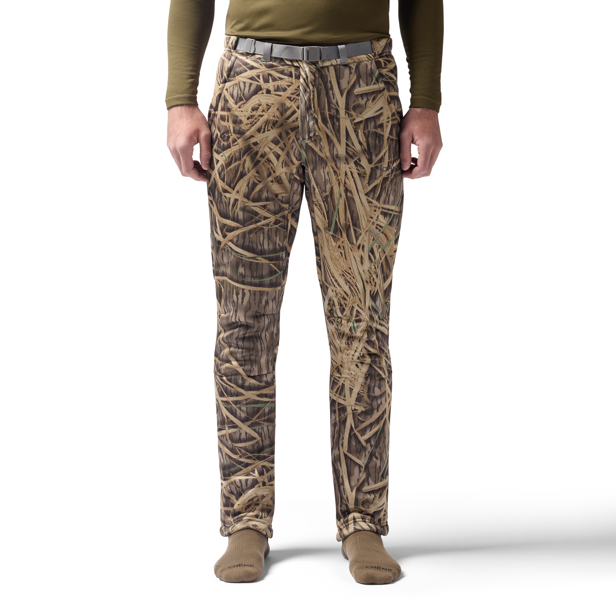 Sherpa Fleece Wader Pant in Mossy Oak Original Shadow Grass, on model #mossy_oak_original_shadow_grass
