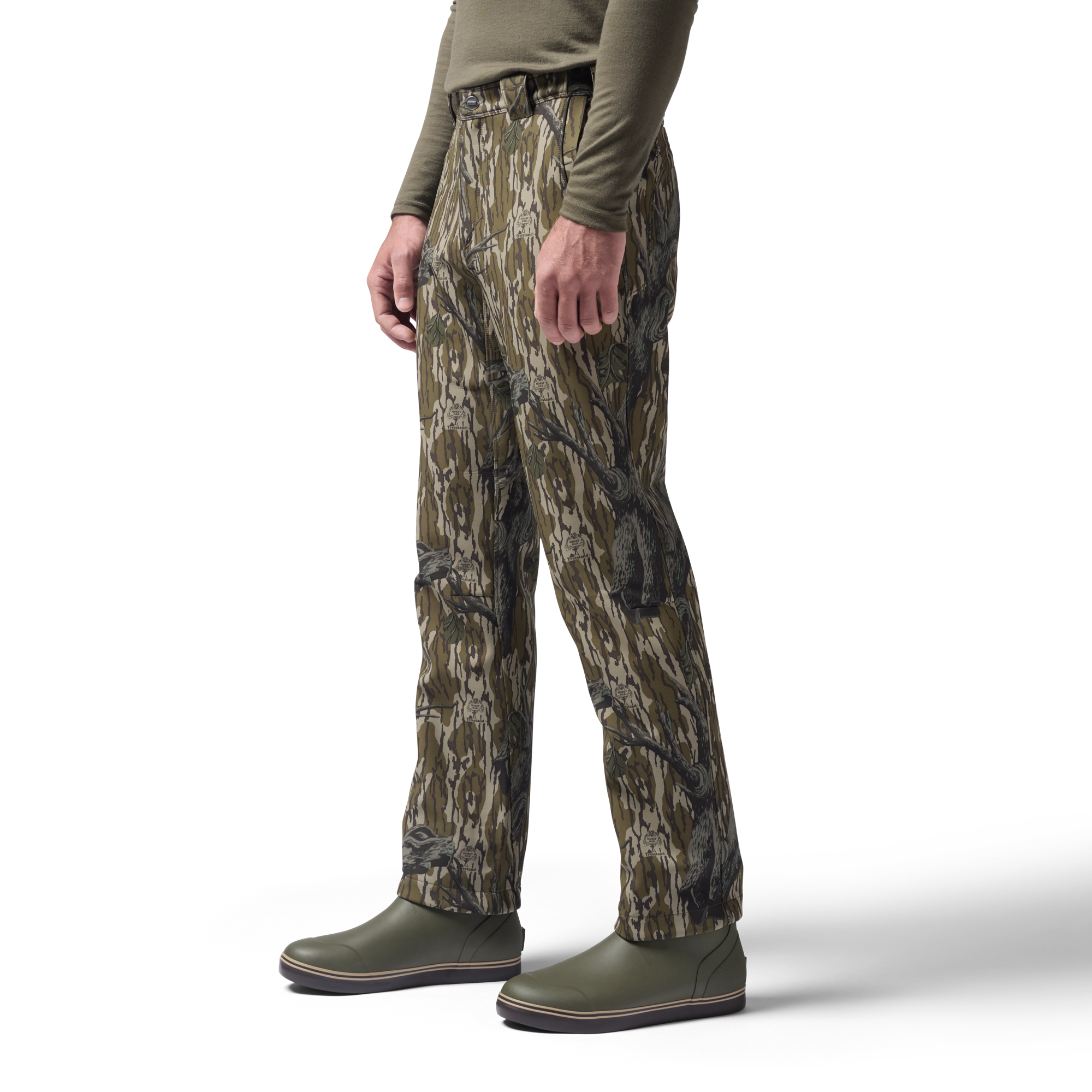 Bonded Fleece Field Pant in Mossy Oak Original Treestand, on model #mossy_oak_original_treestand